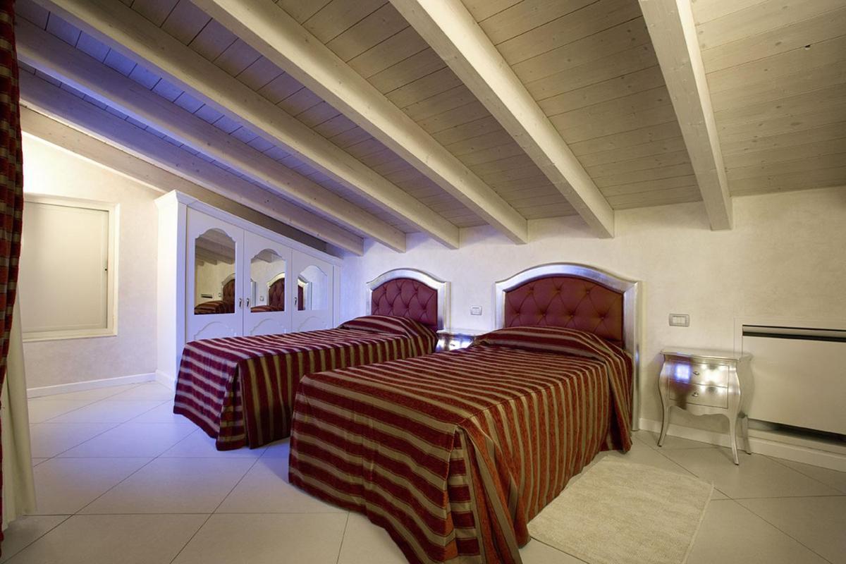 Monastero Resort & Spa Soiano Del Lago Exterior photo